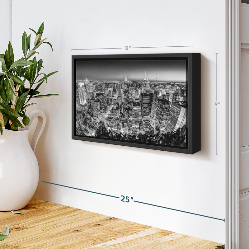 "Manhattan en art mural monochrome", H 9 po x l 13 po