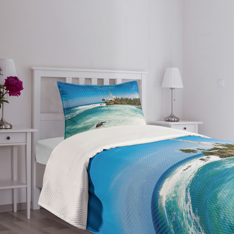 Twin White and Blue Quilted Bedspread Set with Beach Print