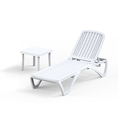 Seburn Outdoor Chaise Lounge with Table