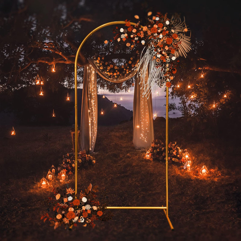 31.2'' W x 21.6'' D Backdrops & Signs in Gold