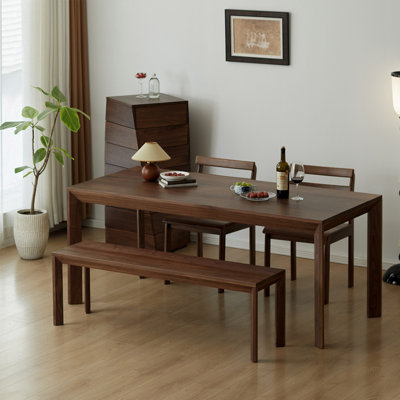Simple and comfortable solid wood dining table set