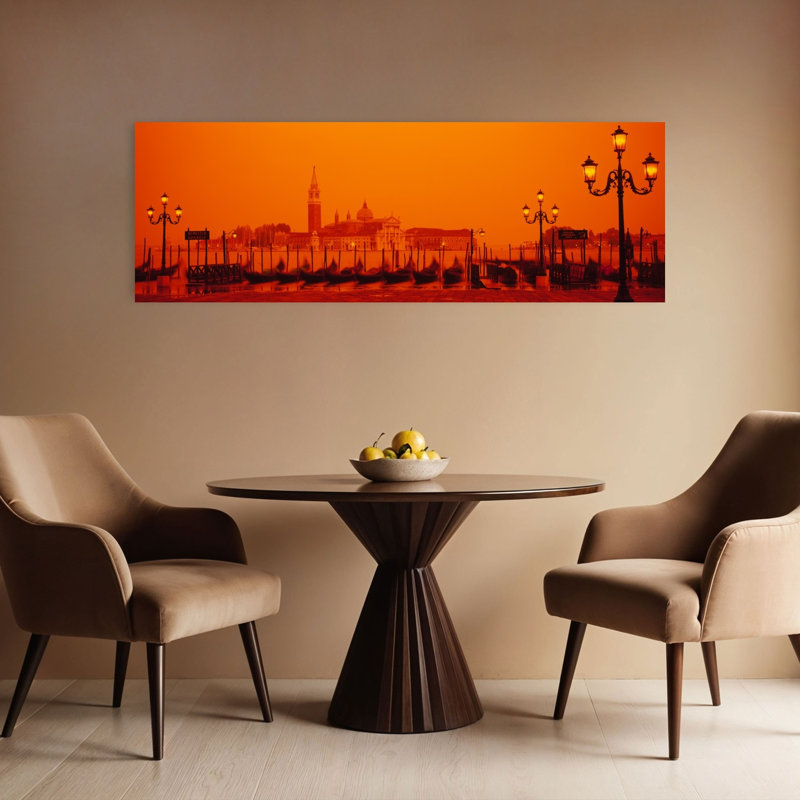 Gondoles amarrées à un quai, San Giorgio Maggiera, Venise, Italie, H 16 po x l 48 po
