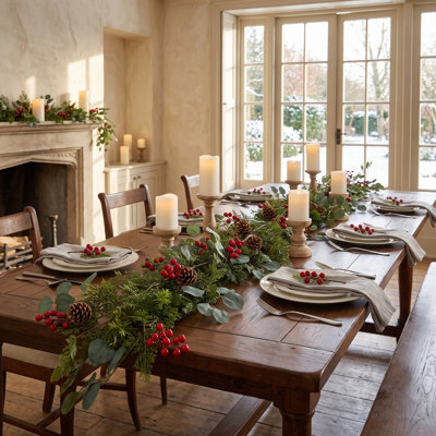 Guirlande artificielle d'eucalyptus de Noël de 175 cm, vigne de verdure hivernale avec baies rouges et pommes de pin pour la décoration du foyer et de l'escalier pendant les fêtes