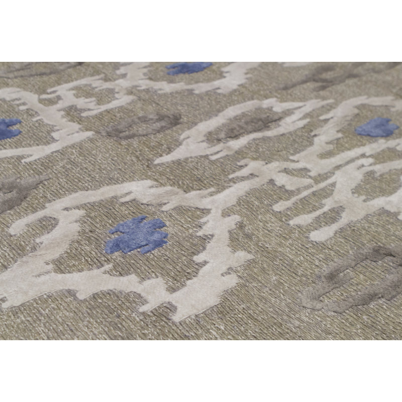 Ikat Area Rug in Gray