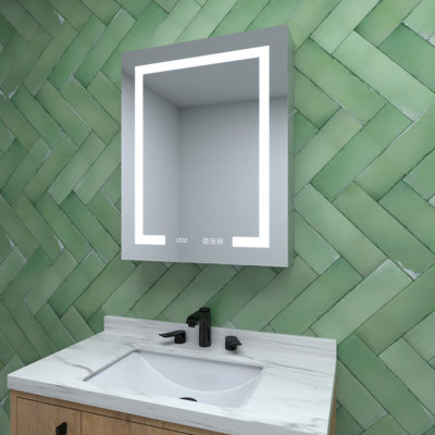 24 po L 30 po, aluminium argenté, armoire à pharmacie, encastré / à surface, DEL et horloge, miroir anti-brouillard, ports de charge, métal antirouille à fermeture silencieuse, fonction, stations