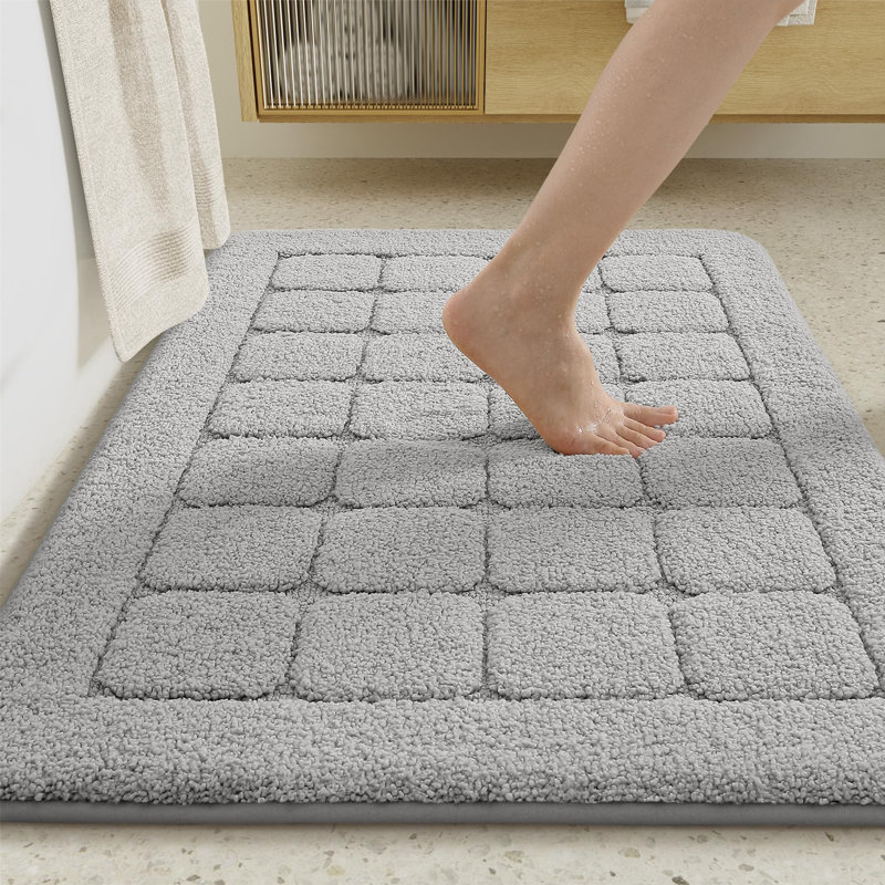 Tapis pour salle de bain antidérapant Rabun, Simple - l 24 po x L 36 po, Gris clair