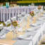 Ensemble de 8 nappes jetables en plastique blanches et dorées et chemin de table en satin, nappe 54 x 108 pouces, chemins de table 12 x 108 pouces