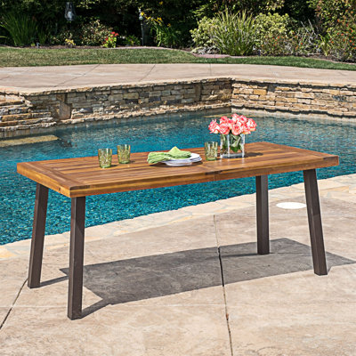 Table de salle à manger d'extérieur