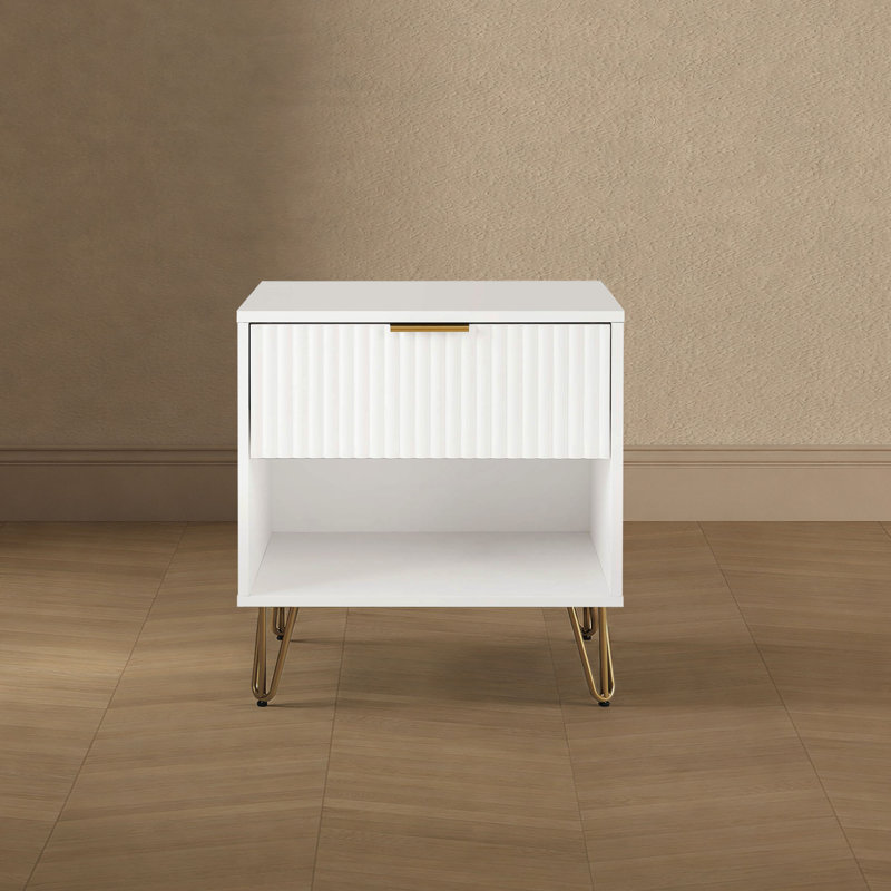 Dumbo 20" W Modern 1-Drawer Fluted Nightstand in White, White
