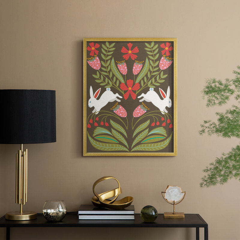 «Folk Flower And Rabbit I», H 15 po x l 12 po, Doré