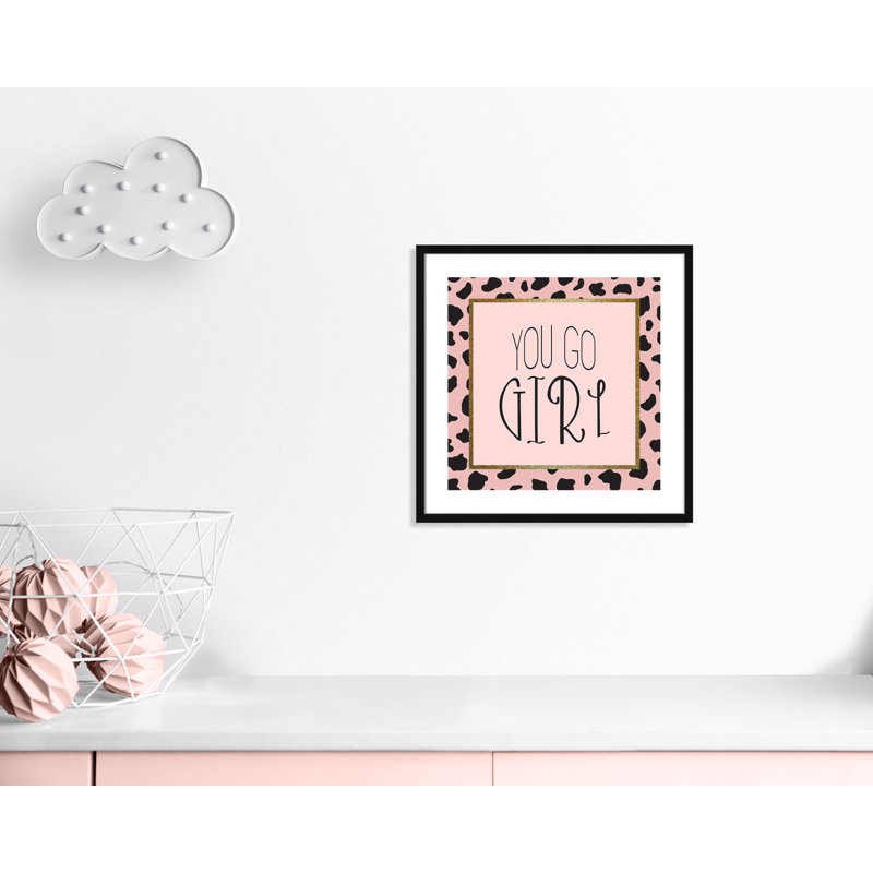 Sassy 1, H 23,5 po x l 23,5 po x P 1,19 po, Encadré de boîte noir