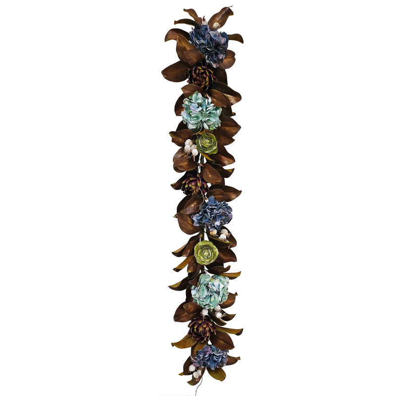 HYDRANGEA AND MAGNOLIA LEAF GARLAND