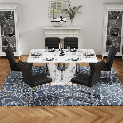 Ensemble de table de salle à manger avec chaises rembourrées en similicuir