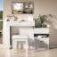 Bureau de coiffeuse 3 en 1 avec miroir rabattable, éclairage à DEL, tiroirs, compartiments de rangement du milieu et tablette à 3 couches-563677557