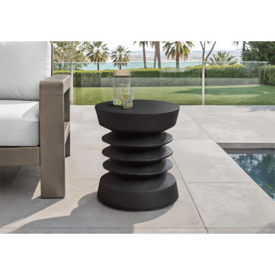 Table d'appoint ronde moderne avec conception à ressorts, résistante aux intempéries, parfaite pour une utilisation intérieure et extérieure dans les chambres et les salons.