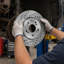 Ensemble de freins avant et arrière compatible avec le modèle CR-V (AWD) de 2012-2016, les rotors de frein percés et rainurés en fonte, le kit de remplacement des plaquettes de frein en céramique, les rotors avant de 11,65 po et les rotors arrière de 12 po