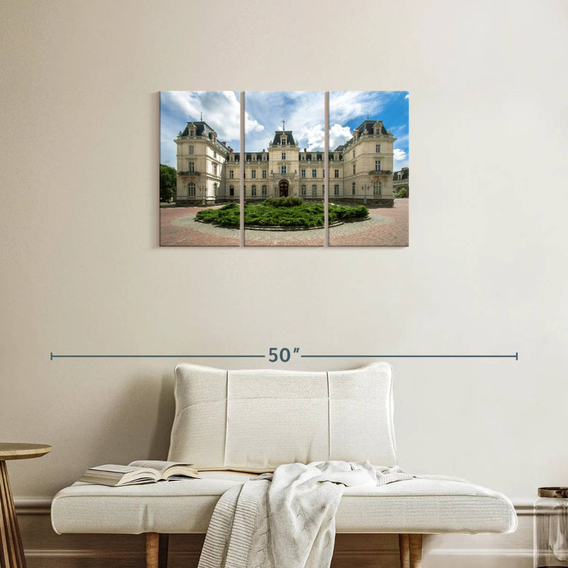 Palais Potocki, H 20 po x l 33 po