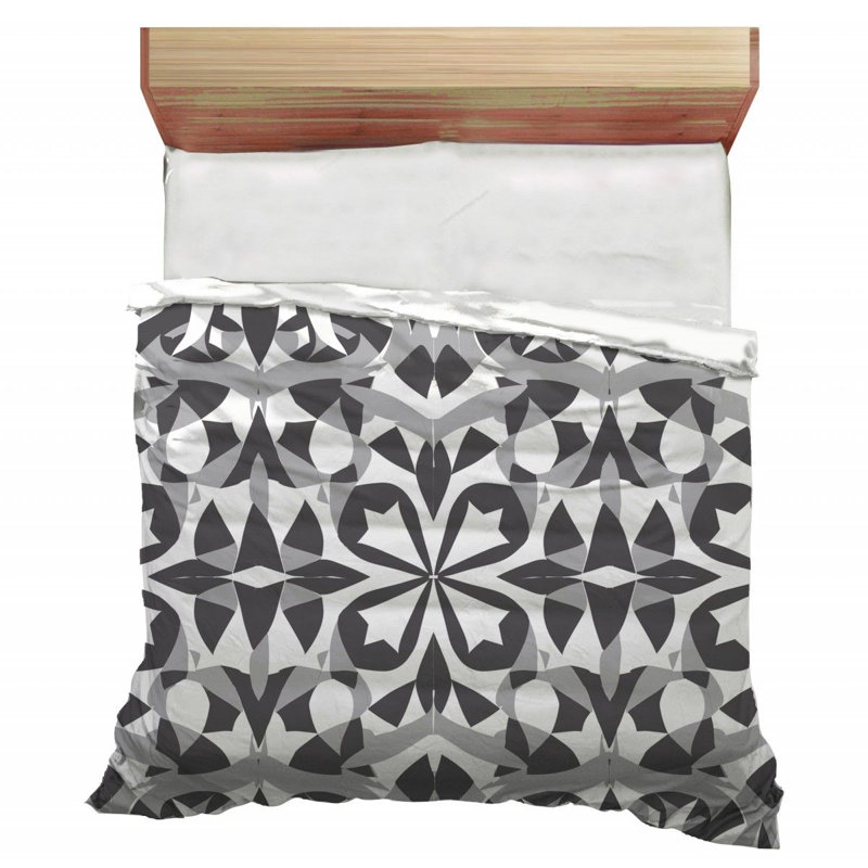 Plain Weave Muslin Geometric Comforter, King Comforter