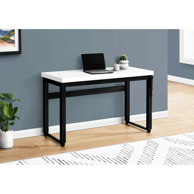 Bureau moderne pour la maison ou le télétravail - Longueur réglable de 122 cm (48 po), stratifié blanc, structure en métal noir, idéal pour le travail et les études. Style 122 cm (48 po).
