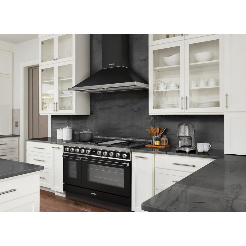 SMEG Hotte murale convertible 48 po Portofino, Noir mat