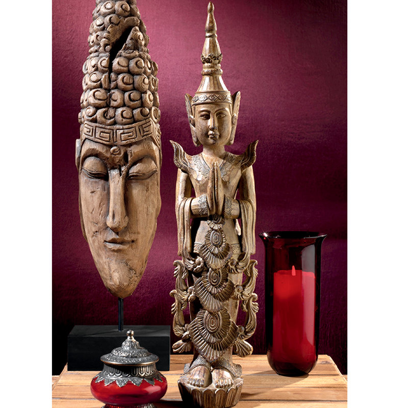 Figurines & Sculptures