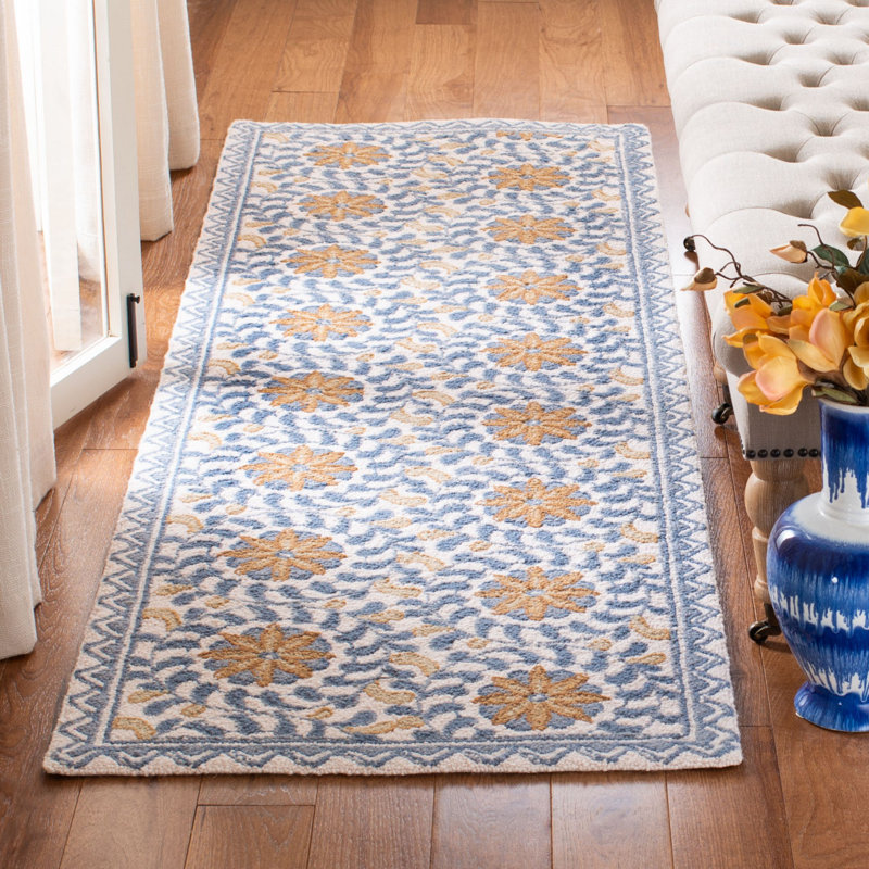 Tapis en laine ivoire et bleu à motif floral touffeté et fabriqué à la main Chelsea, Tapis de couloir 2 pi 6 po x 20 pi
