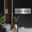 «Coffee Bar on White» par Lettré et doublé, art mural en métal-504907800