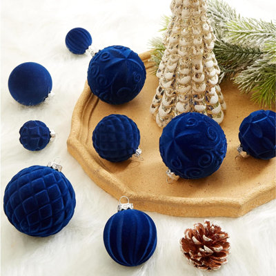 Ornements de velours en forme de boule de Noël - 46 pièces de décorations d'arbre de Noël floquées assorties avec des ornements suspendus incassables avec boucle pour la décoration de Noël, 3 tailles (bleu marine)