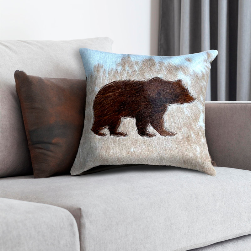 Housse de coussin en cuir de vache avec ours, H 16 po x l 16 po