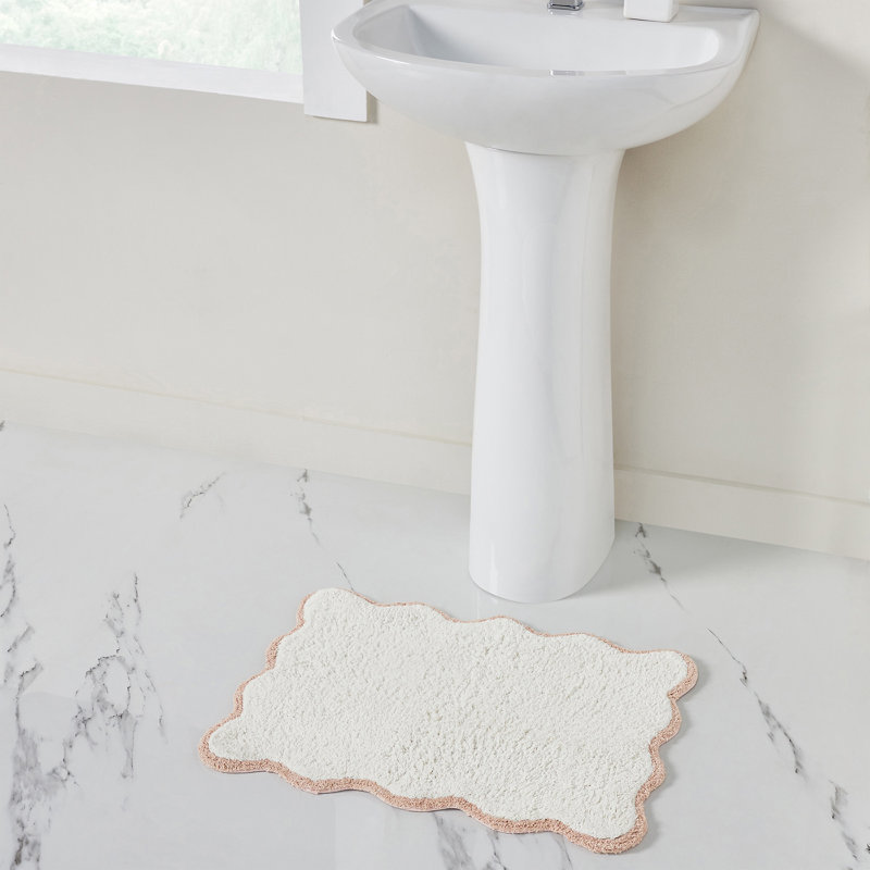 Tapis pour salle de bain en coton Ebern Designs Home Whitman, Simple - L 24 po x l 17 po, Blanc / rosé