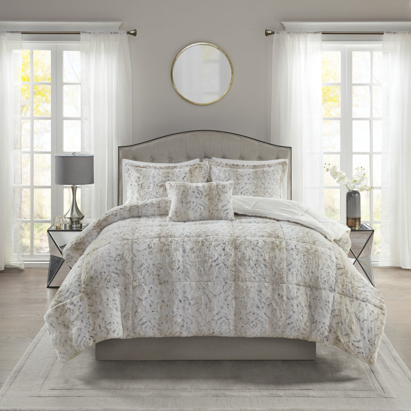 Full Snow Leopard Faux Fur Reversible Bedspread Set