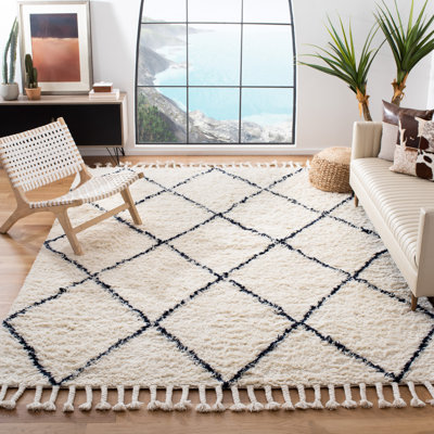 Powell Hand Woven Wool Geometric Rug