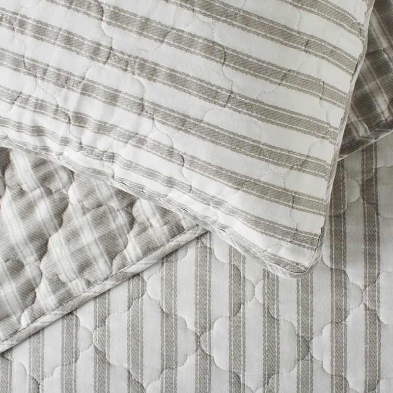 Farmhouse / Country Cotton Striped Quilt, Full/Queen Quilt + 2 Standard Shams