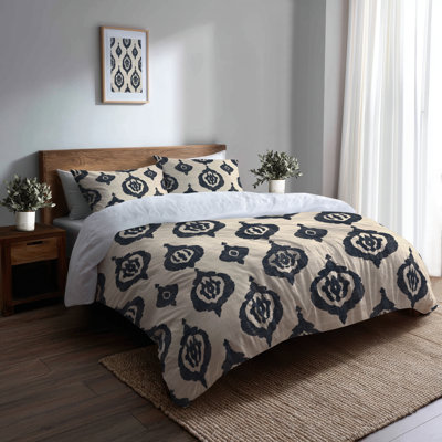 Country Farmhouse 3 Pcs Bedding Set - Classic Farmhouse Black And Beige Ikat Duvet Cover And Throw Pillow Set