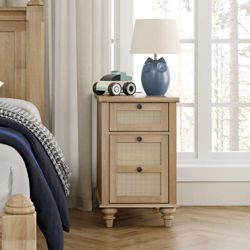 Table de chevet en rotin pour enfants avec station de charge pour chambre d'enfant