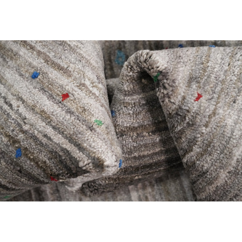 Élégant tapis de style Gabbeh neutre 6 x 6 détails minimalistes