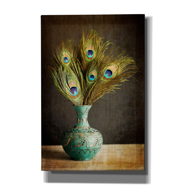 «Peacock Feathers In Blue Vase On Canvas» par Tom Quartermaine, reproduction, H 18 po x l 12 po x P 0,75 po