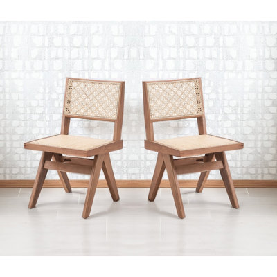 Chaises d'appoint modernes du milieu du siècle (lot de 2) pour une salle à manger décontractée, avec pieds en forme de A, finition naturelle et toucher confortable. Chaises élégantes et chaleureuses.