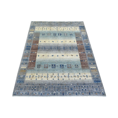 4 pi x 5 pi 9 po, gris, Kashkuli Gabbeh afghan influencé par des motifs dans la nature, laine filée à la main, colorants naturels, noué à la main, tapis oriental