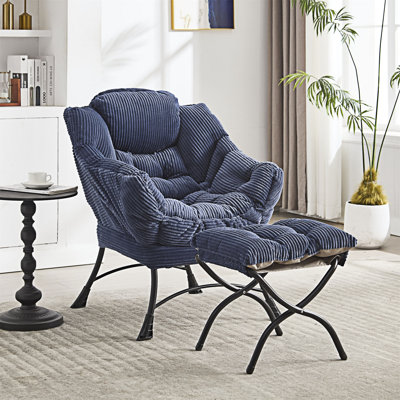 Chaise d'appoint moderne, douce et confortable avec repose-pieds, accoudoirs et poche latérale pour petits espaces