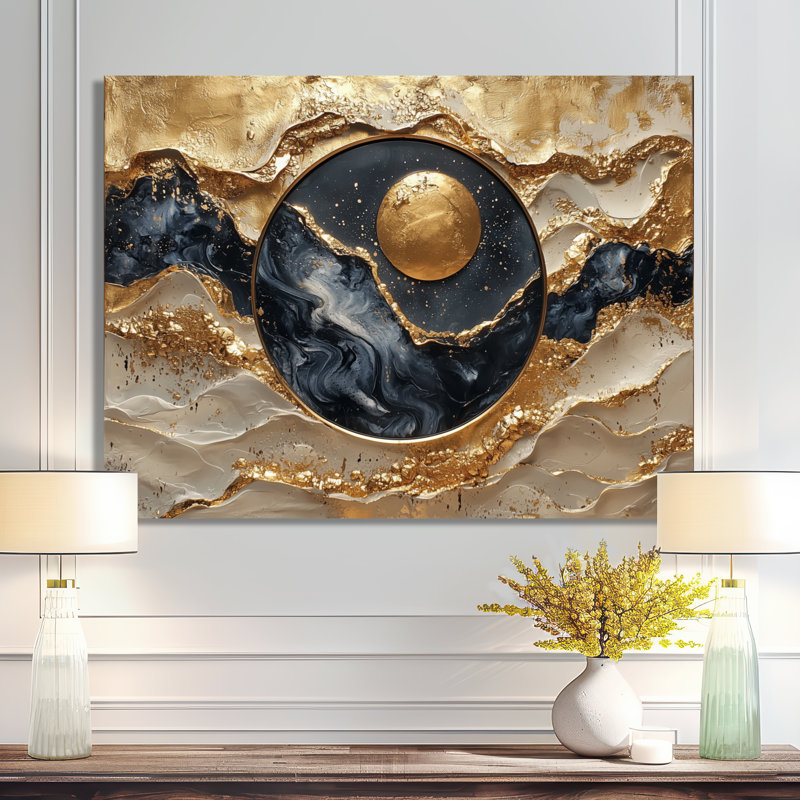 «Golden Eclipse On Marble Dancing Waves II», art mural réalisme abstrait, H 34 po x l 44 po, Toile tendue, Ne s’applique pas