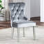 Chaises d'appoint classiques rembourrées en flanelle de 2 po avec anneaux en métal et dossier à oreilles en bois massif de luxe pour salle à manger avec boutons en cristal et miroir