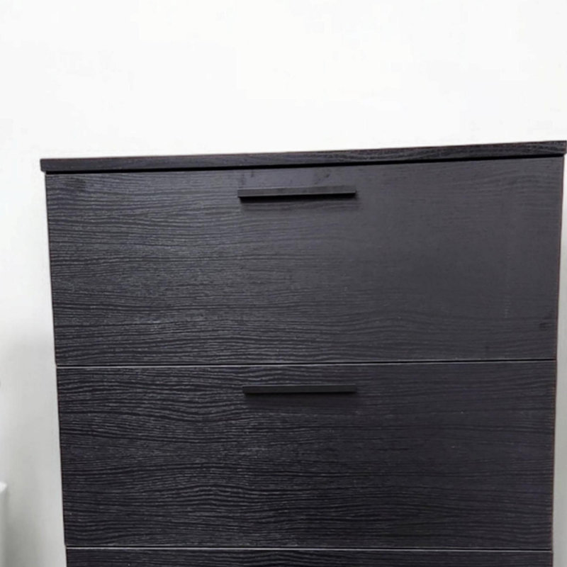Commode à quatre tiroirs Oliver