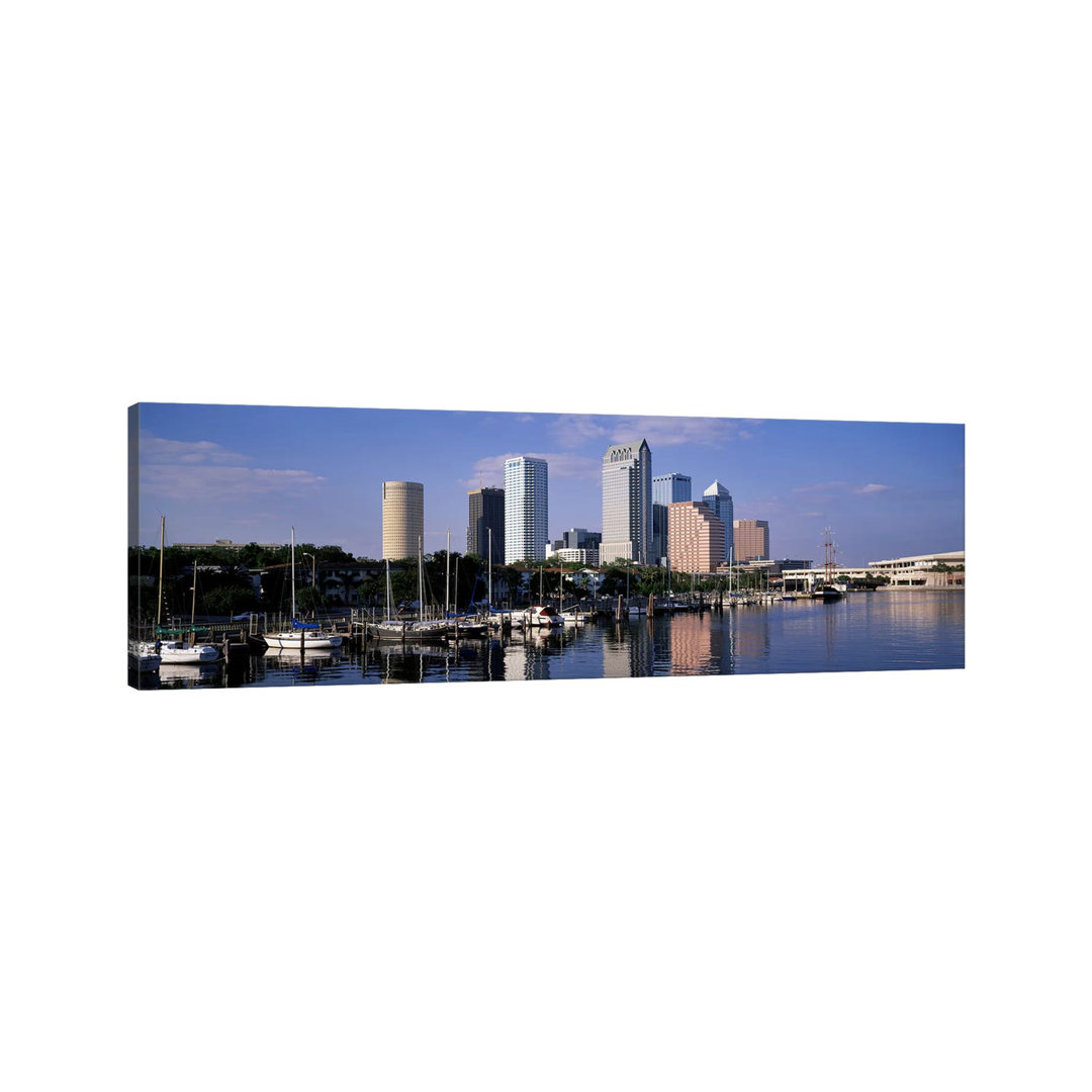 Tampa, Florida, USA von Panoramic Images - Panoramaleinwand ohne Rahmen Giclée auf Leinwand