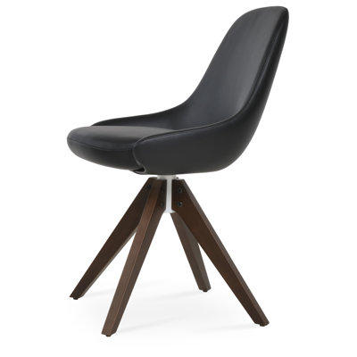 Fauteuil en bois en pyramide de regard