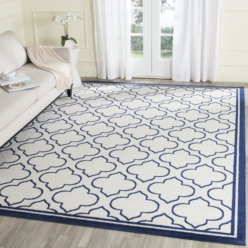 Ammundsen Geometric Area Rug in Ivory/Navy, Rectangle 6' x 9'