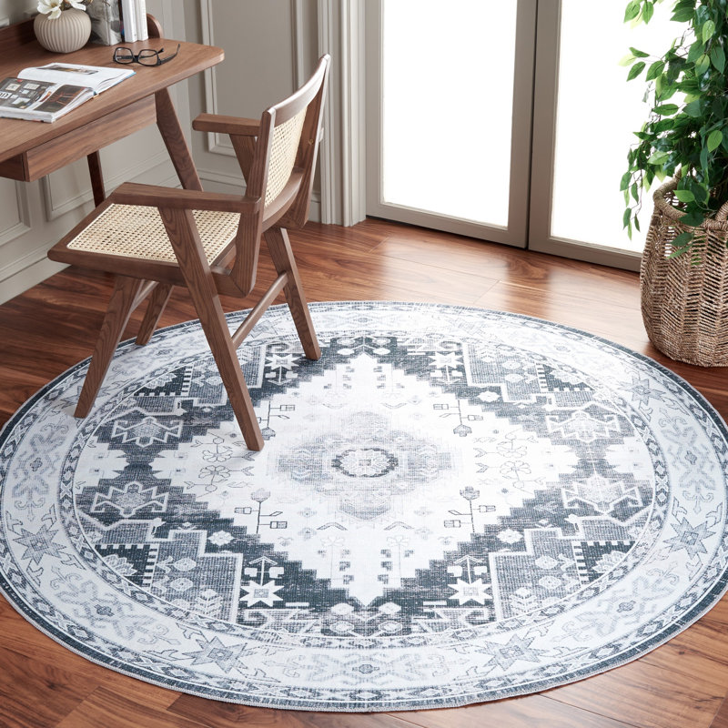 Meeghan Performance Machine Washable Oriental Rug, Round 6'
