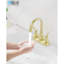 Robinet de lavabo de salle de bain à 3 montures, 4 pouces, or brossé, 2 poignées, économiseur d'eau, aérateur en ABS, conception de plancher caché pivotant à arc haut de 360 degrés
