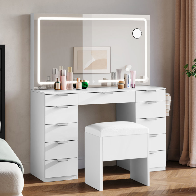 Vanity With Built-In Socket, White