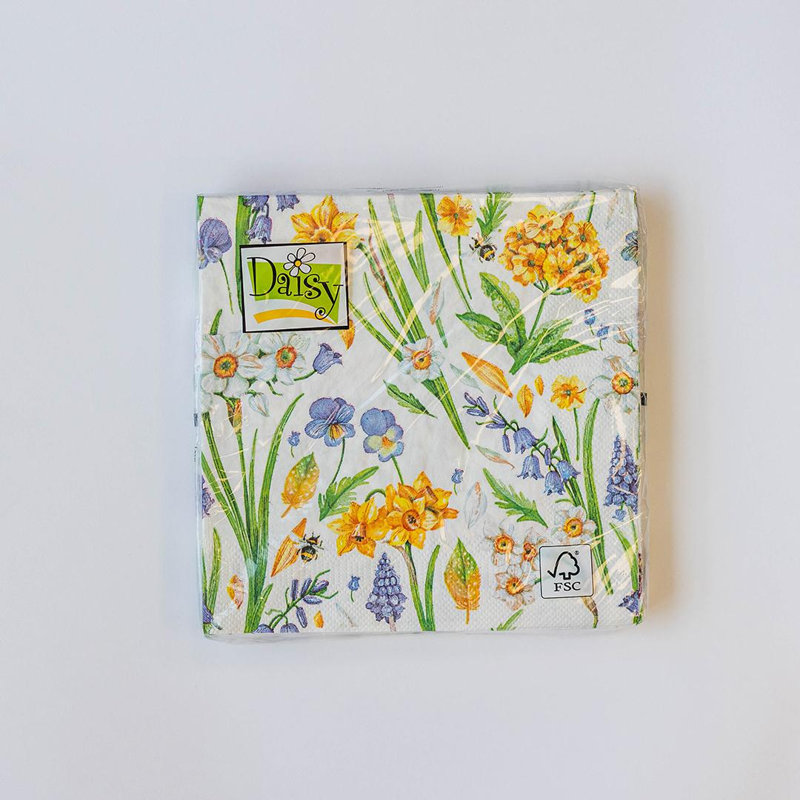 Ensemble de 20 motifs de prairies printanières avec jonquilles jaunes, fleurs mauves et serviettes d'abeilles